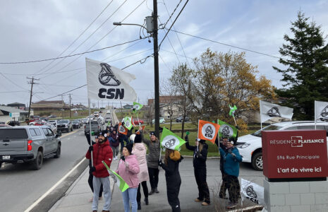 Le Syndicat du CHSLD de la Résidence Plaisance manifeste et interpelle la direction du CISSS des Îles