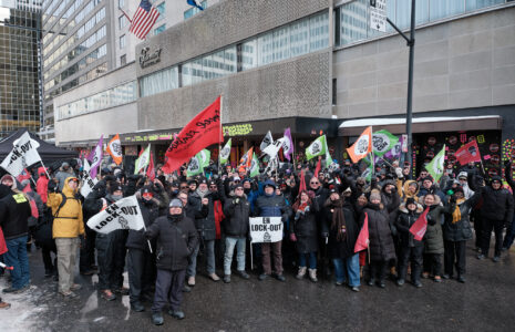 Lock-out à l’Hôtel Reine Elizabeth : CDPQ doit respecter nos lois